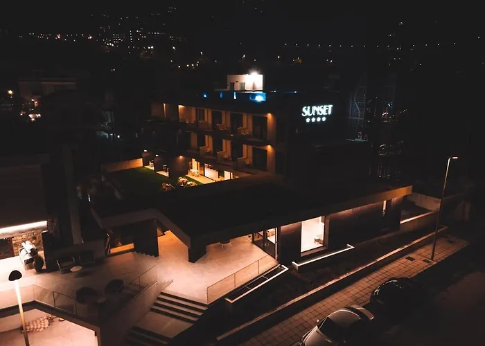Sunset 4*