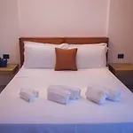Sunset Hotel 4*