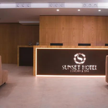 Sunset 4*