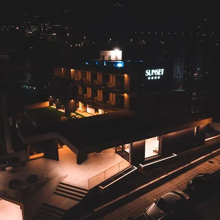 Sunset 4*